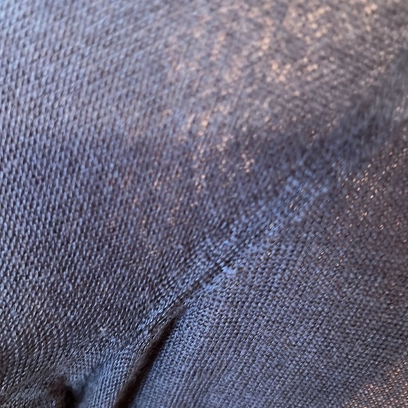 2 Tahari  lightweight shawl size large - Picture 12 of 12